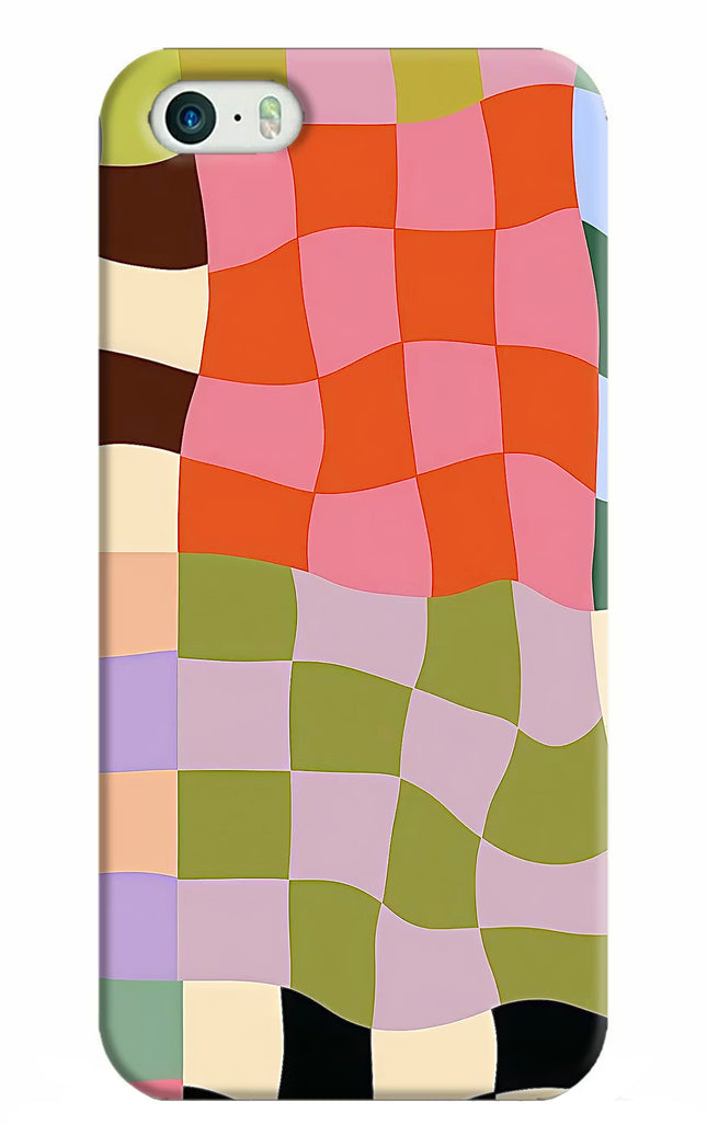 Wavy Grid iPhone 5/5s Hard Case Back Cover by Casekaro