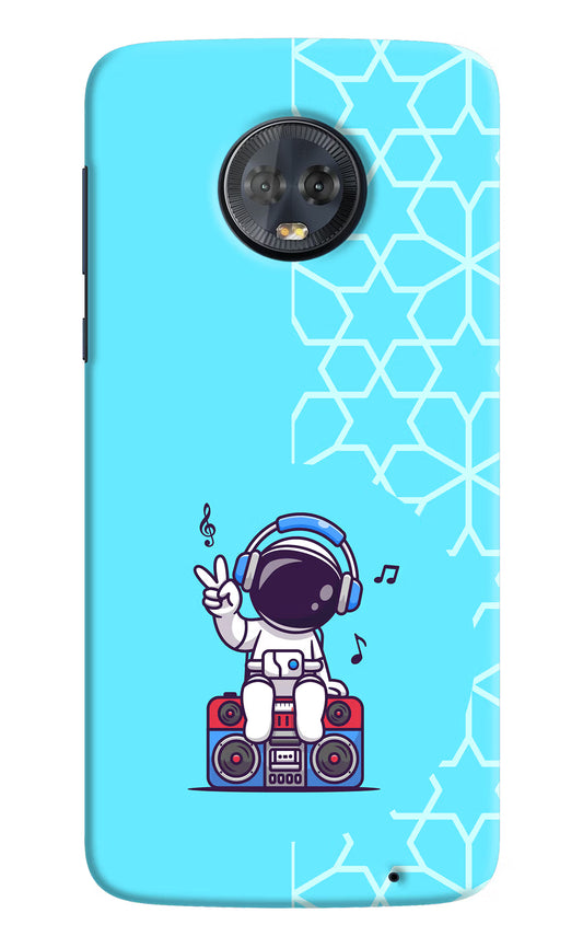 Cute Astronaut Chilling Moto G6 Hard Case Back Cover by Casekaro