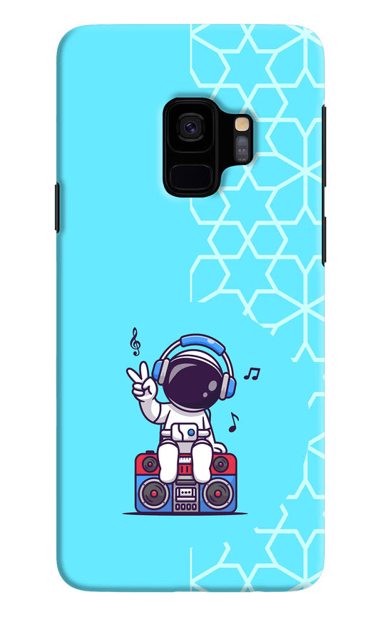 Cute Astronaut Chilling Samsung S9 Hard Case Back Cover by Casekaro