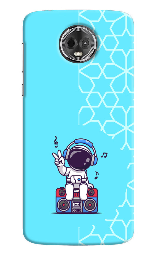 Cute Astronaut Chilling Moto E5 Plus Hard Case Back Cover by Casekaro