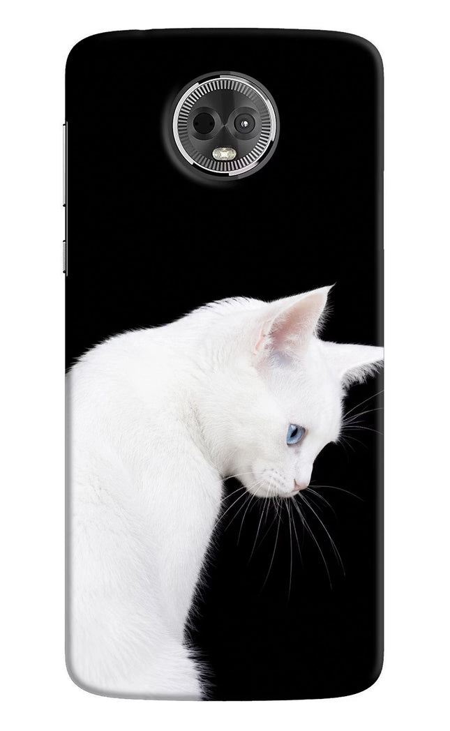 Snow Gaze Moto E5 Plus Hard Case Back Cover by Casekaro