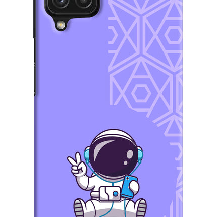 Cute Astronaut Chilling Samsung M32 Hard Case Back Cover by Casekaro