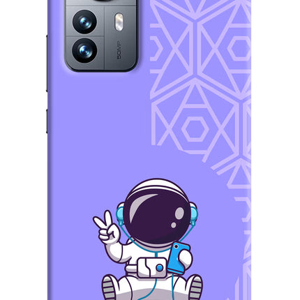 Cute Astronaut Chilling Mi 12 Pro 5G Hard Case Back Cover by Casekaro