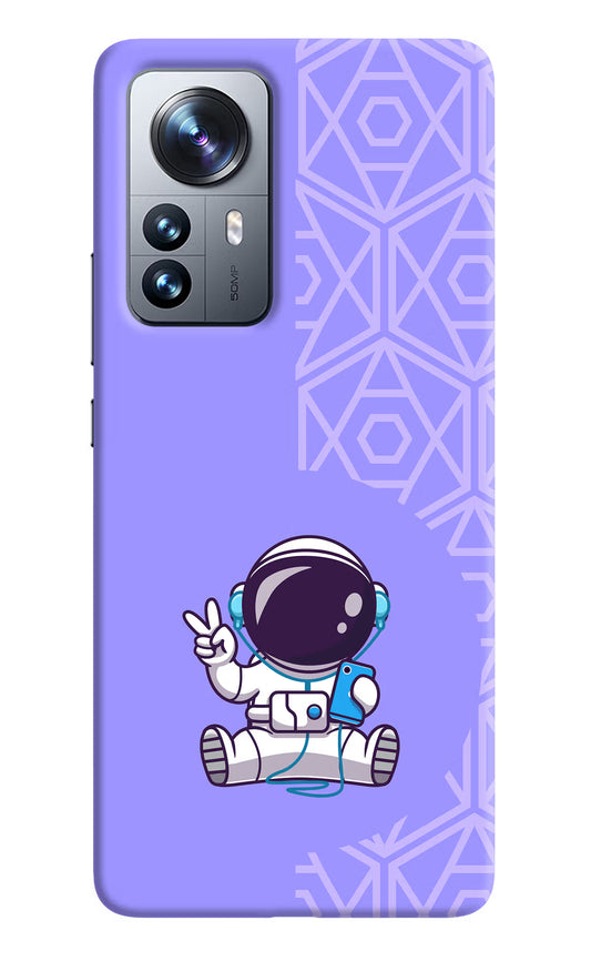 Cute Astronaut Chilling Mi 12 Pro 5G Back Cover