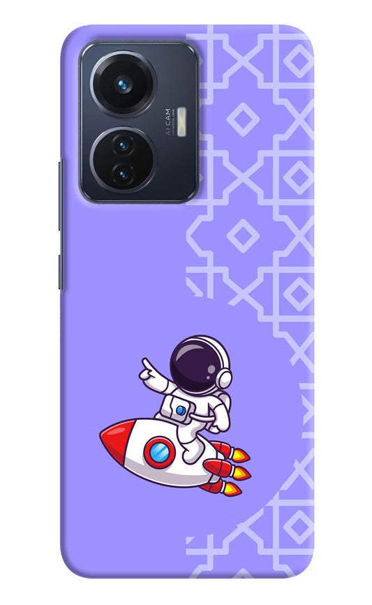 Cute Astronaut Vivo T1 44W Hard Case Back Cover by Casekaro