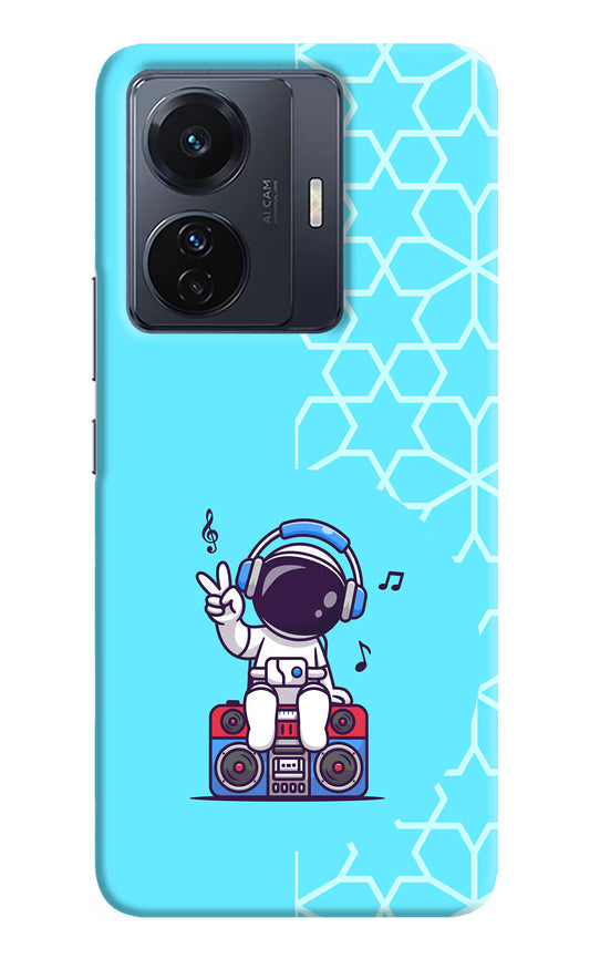 Cute Astronaut Chilling Vivo T1 Pro 5G Hard Case Back Cover by Casekaro