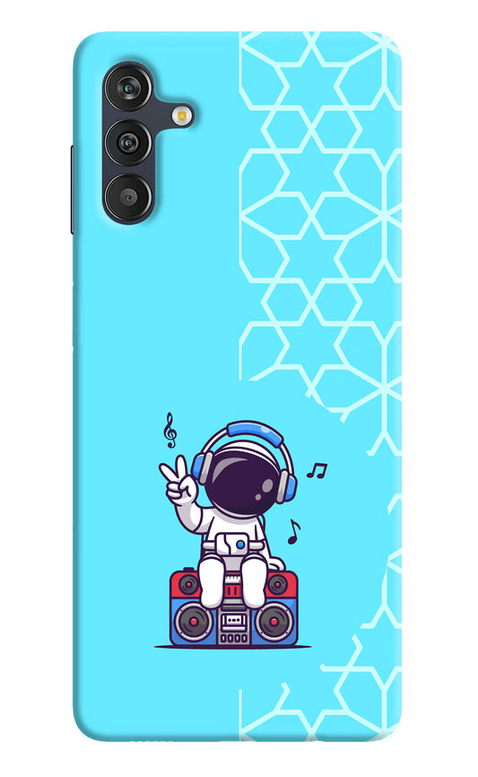 Cute Astronaut Chilling Samsung M13 4G Back Cover