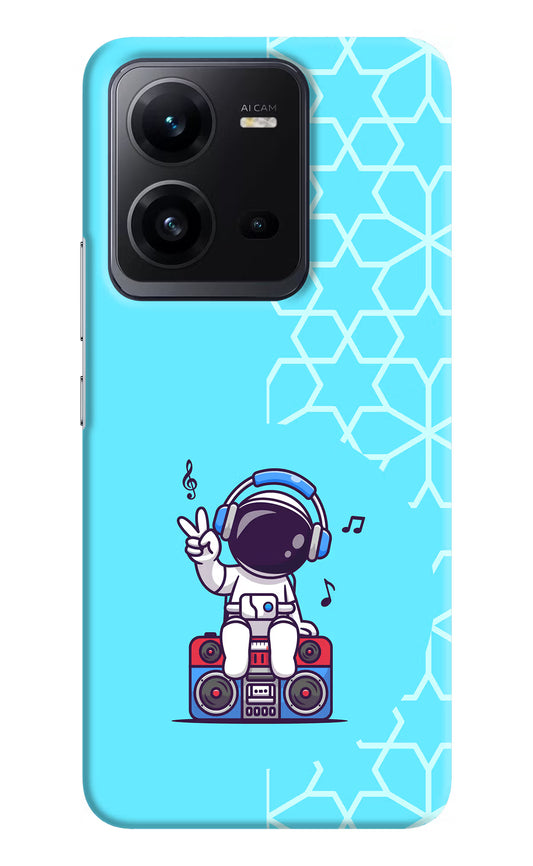 Cute Astronaut Chilling Vivo V25 5G Hard Case Back Cover by Casekaro