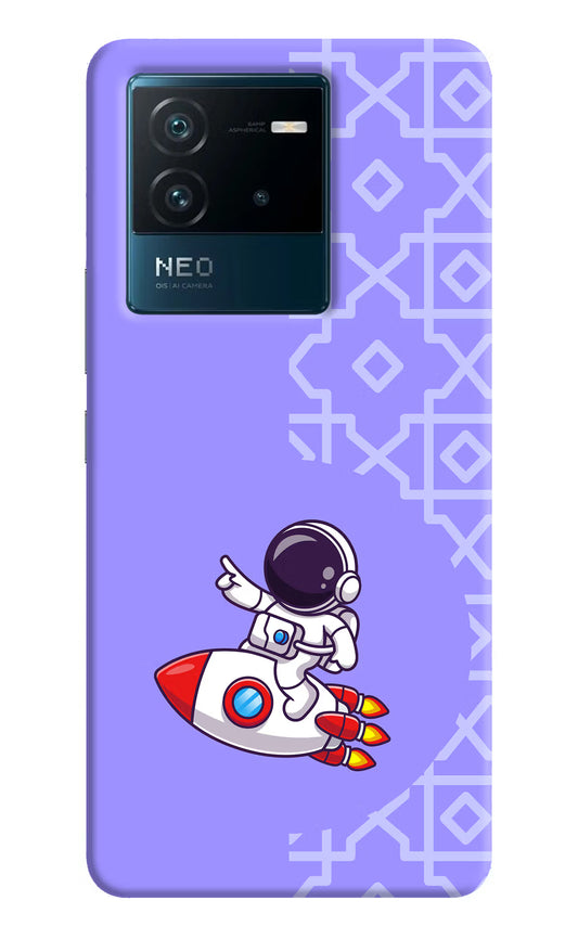Cute Astronaut IQOO Neo 6 5G Hard Case Back Cover by Casekaro