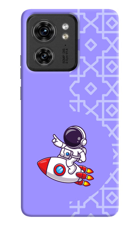 Cute Astronaut Moto Edge 40 Hard Case Back Cover by Casekaro