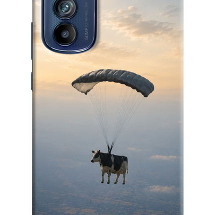 Skydiving Cow Moto Edge 30 Hard Case Back Cover by Casekaro