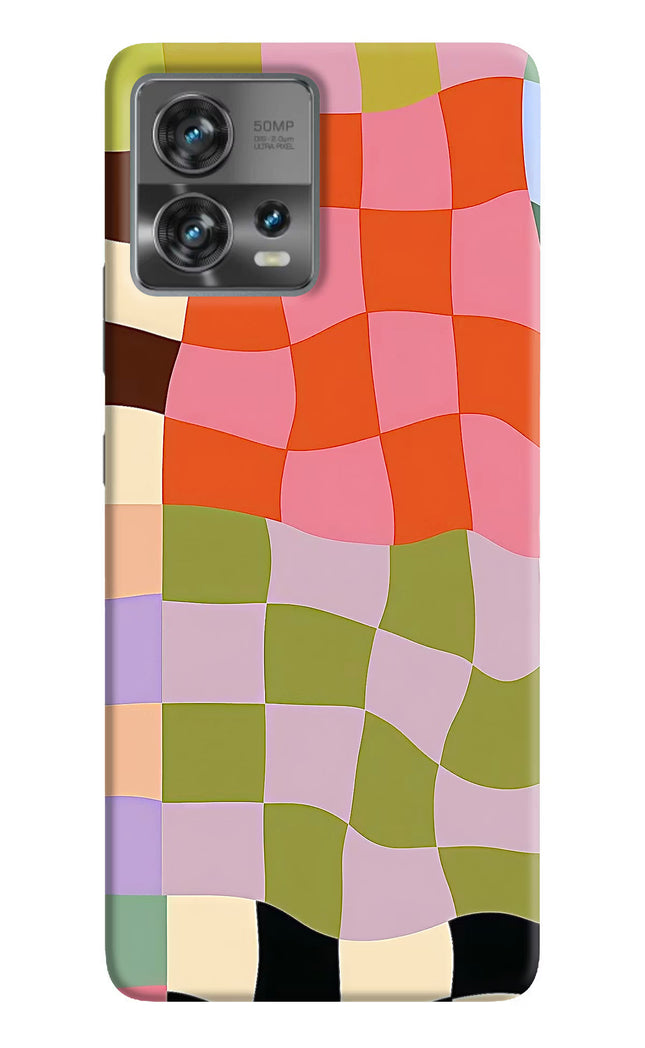 Wavy Grid Moto Edge 30 Fusion Hard Case Back Cover by Casekaro