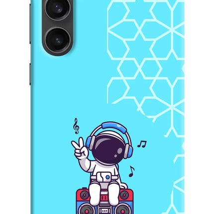 Cute Astronaut Chilling Samsung S23 FE 5G Hard Case Back Cover by Casekaro