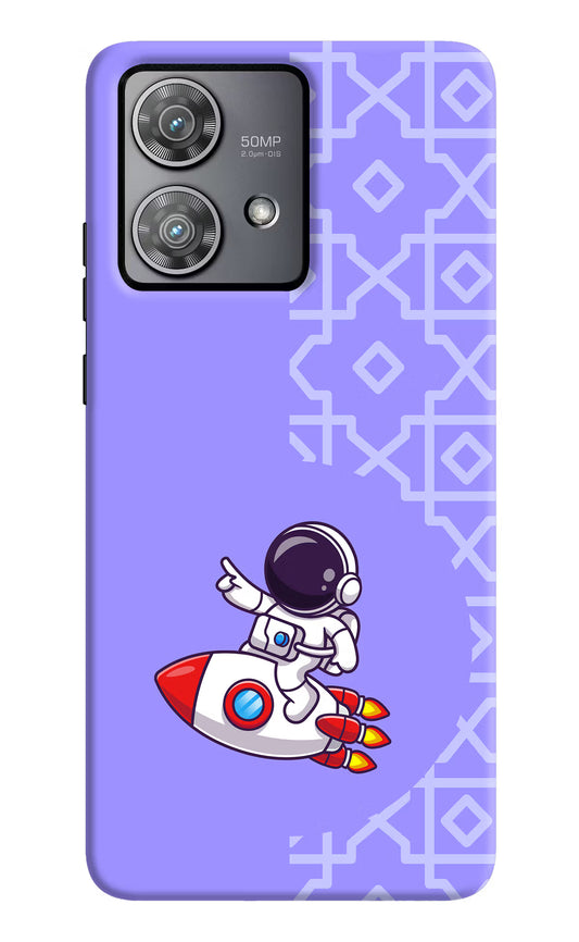 Cute Astronaut Moto Edge 40 Neo Hard Case Back Cover by Casekaro