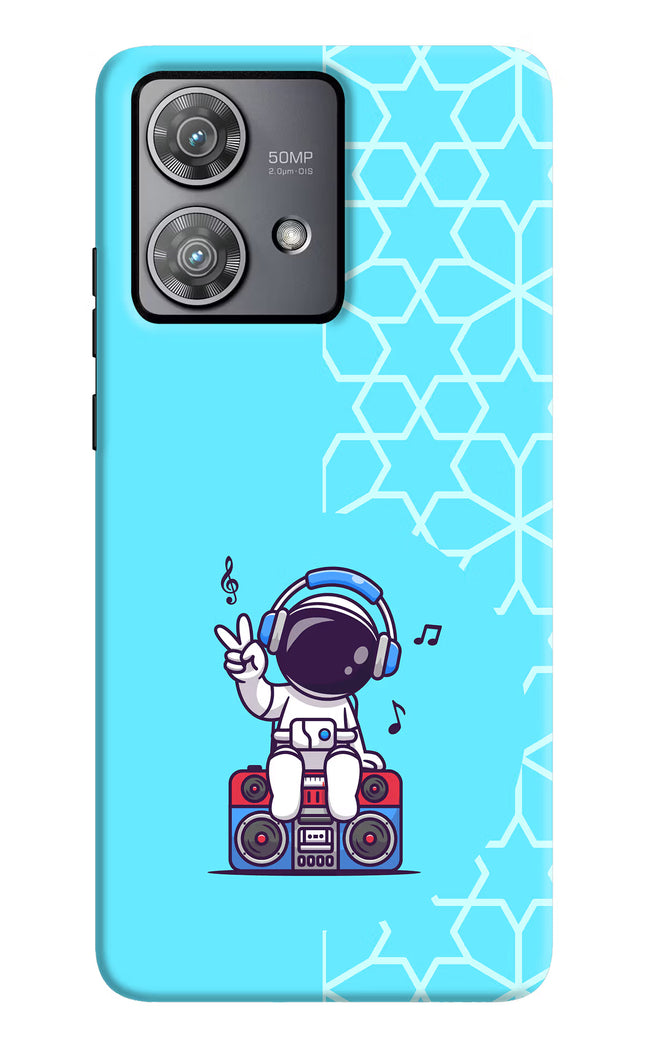 Cute Astronaut Chilling Moto Edge 40 Neo Hard Case Back Cover by Casekaro