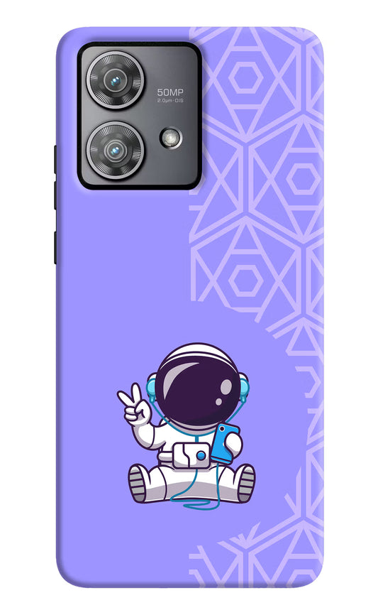 Cute Astronaut Chilling Moto Edge 40 Neo Hard Case Back Cover by Casekaro