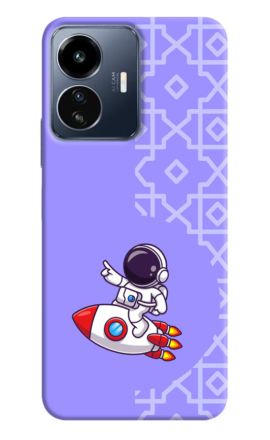 Cute Astronaut IQOO Z6 Lite 5G Back Cover