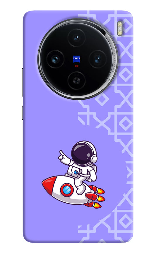 Cute Astronaut Vivo X100 Back Cover