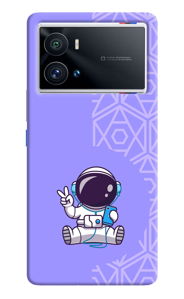 Cute Astronaut Chilling iQOO 9 Pro 5G Hard Case Back Cover by Casekaro