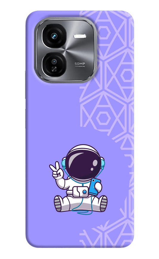 Cute Astronaut Chilling iQOO Z9X Hard Case Back Cover by Casekaro