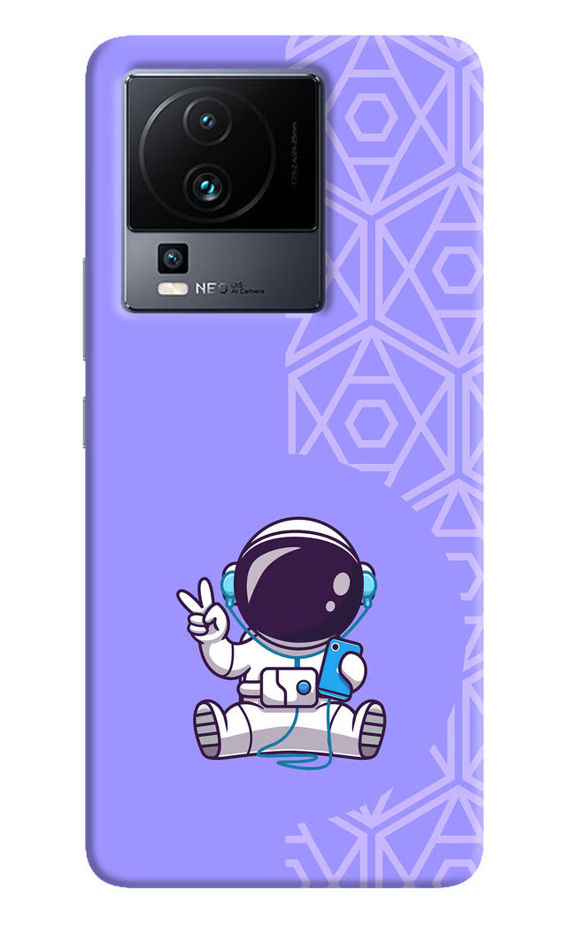 Cute Astronaut Chilling iQOO Neo 7 Hard Case Back Cover by Casekaro