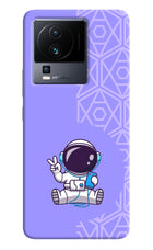 Cute Astronaut Chilling iQOO Neo 7 Pro Hard Case Back Cover by Casekaro