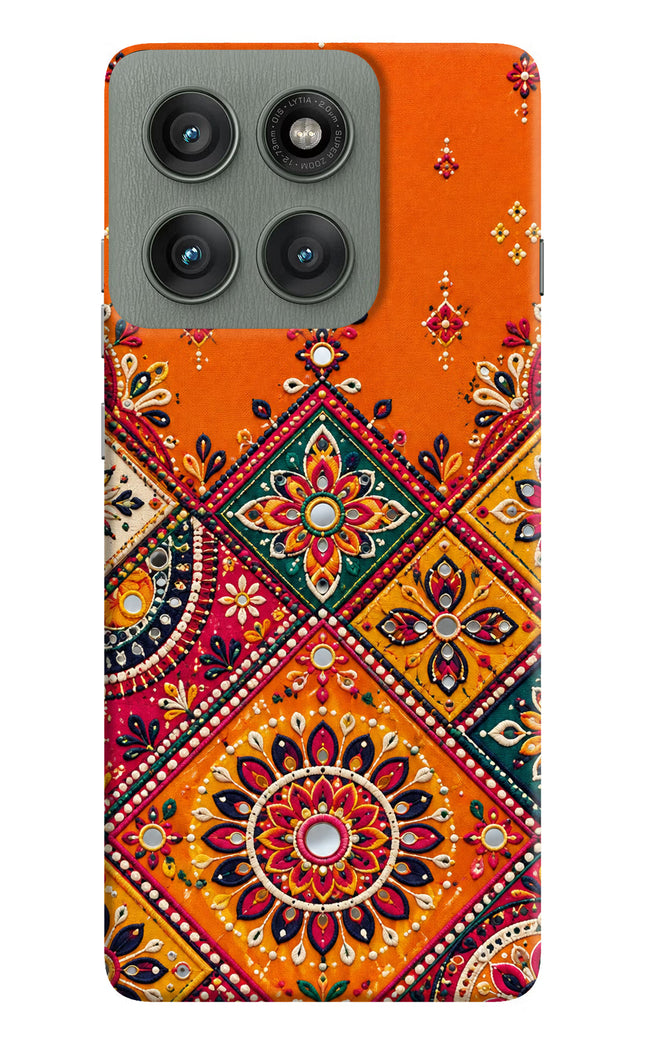 Kutch Glow Moto Edge 60 Pro Hard Case Back Cover by Casekaro