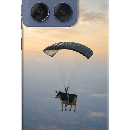 Skydiving Cow Moto Edge 60 Fusion Hard Case Back Cover by Casekaro