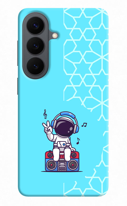 Cute Astronaut Chilling Samsung S26 Back Cover