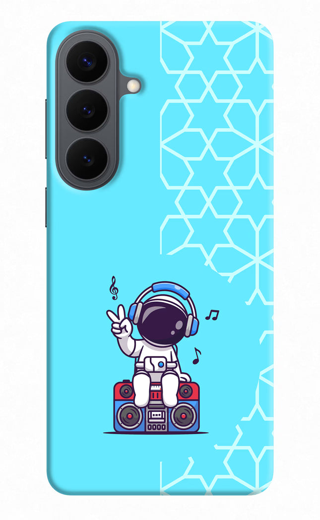 Cute Astronaut Chilling Samsung S26 Plus Back Cover