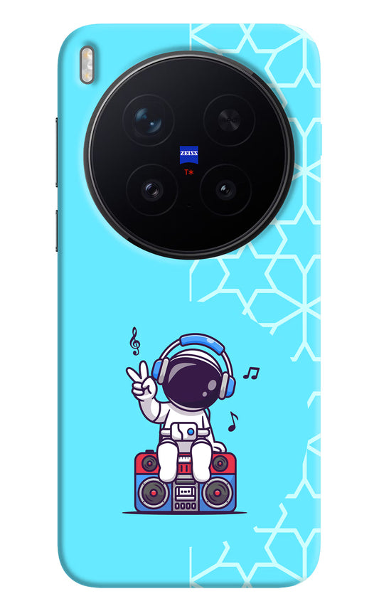 Cute Astronaut Chilling Vivo X300 Pro Hard Case Back Cover by Casekaro