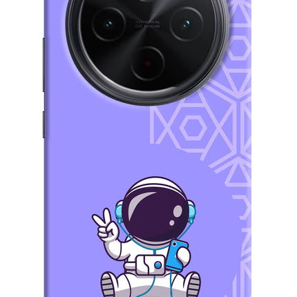 Cute Astronaut Chilling iQOO Z10 5G Hard Case Back Cover by Casekaro