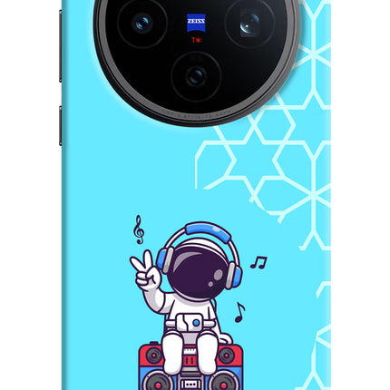 Cute Astronaut Chilling Vivo X200T Back Cover