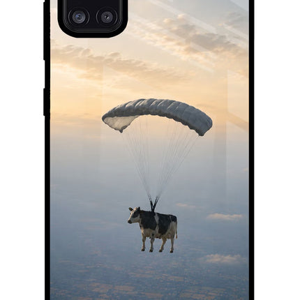 Skydiving Cow Samsung A31 Glass Case