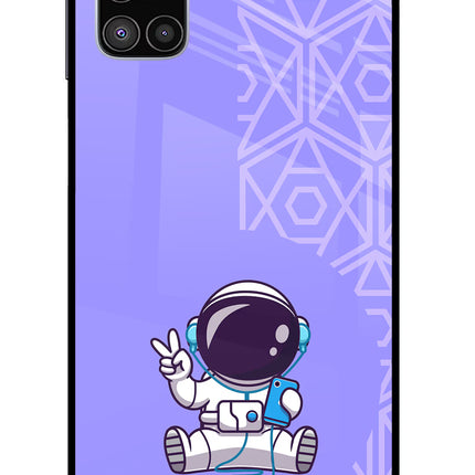 Cute Astronaut Chilling Samsung M51 Glass Case