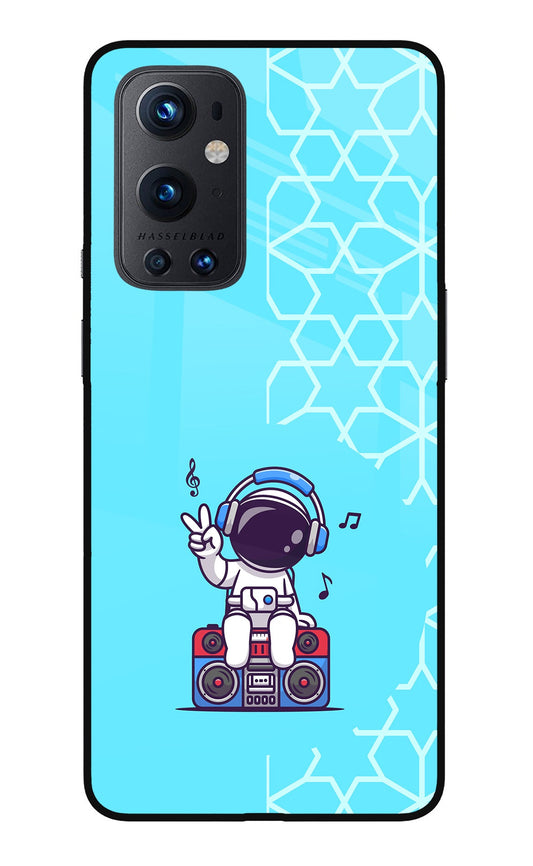 Cute Astronaut Chilling Oneplus 9 Pro Glass Case