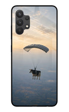 Skydiving Cow Samsung A32 4G Glass Case