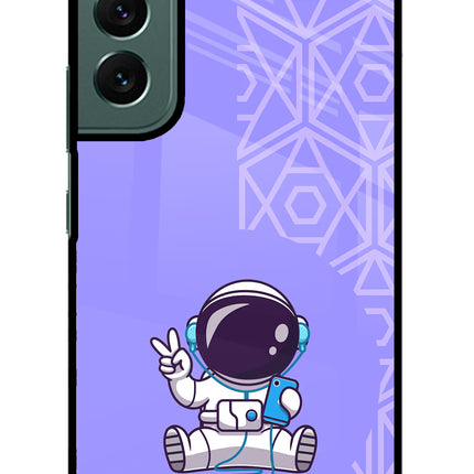 Cute Astronaut Chilling Samsung S22 Glass Case