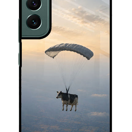 Skydiving Cow Samsung S22 Plus Glass Case