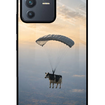 Skydiving Cow Vivo V23 5G Glass Case