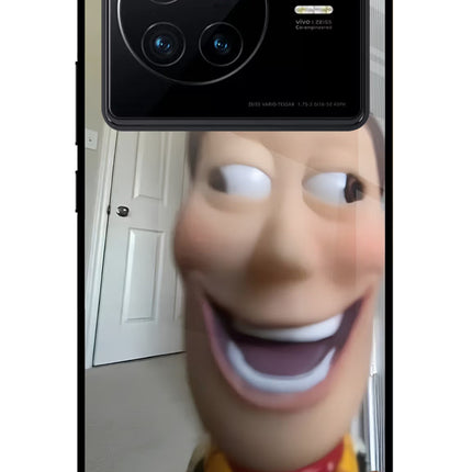 Side Eye Woody Vivo X80 Glass Case