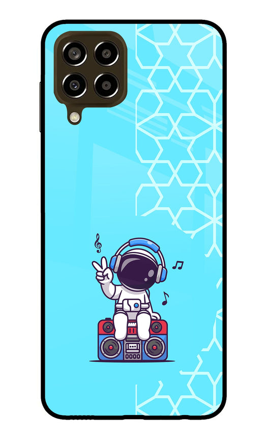 Cute Astronaut Chilling Samsung M33 5G Glass Case