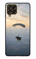 Skydiving Cow Samsung M53 5G Glass Case