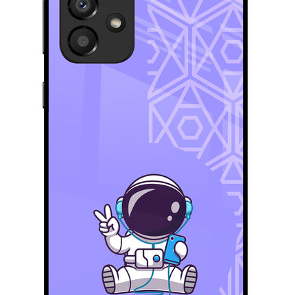 Cute Astronaut Chilling Samsung A33 5G Glass Case