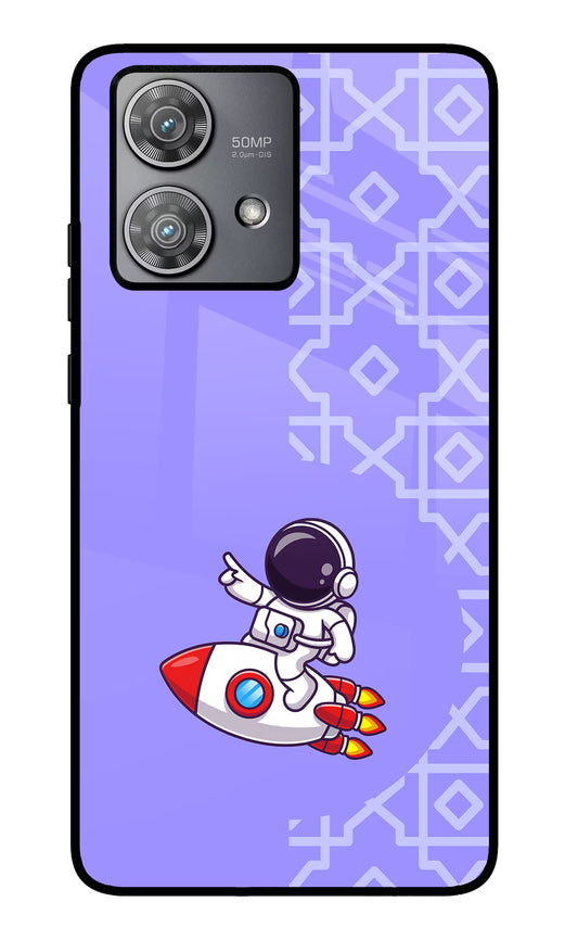 Cute Astronaut Moto Edge 40 Neo Glass Case