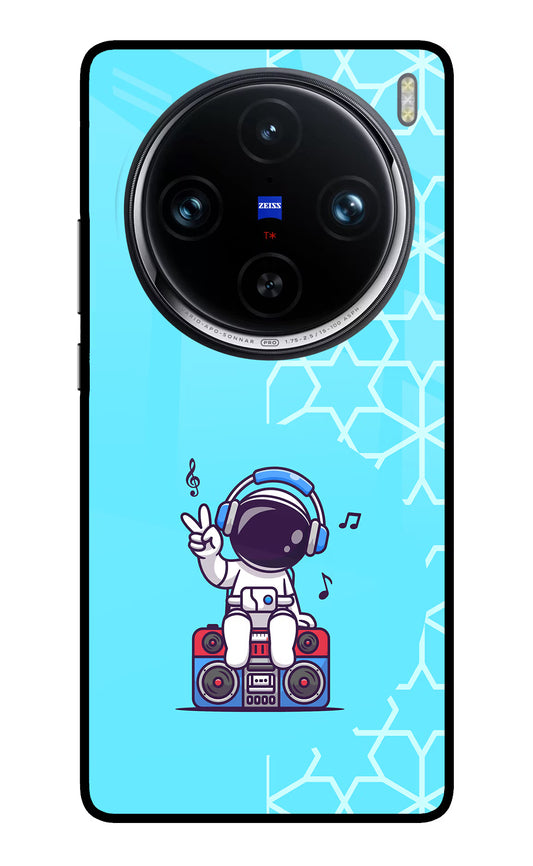 Cute Astronaut Chilling Vivo X100 Pro Glass Case