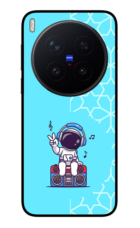 Cute Astronaut Chilling Vivo X300 Pro Glass Case