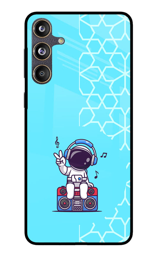 Cute Astronaut Chilling Samsung F55 5G Glass Case
