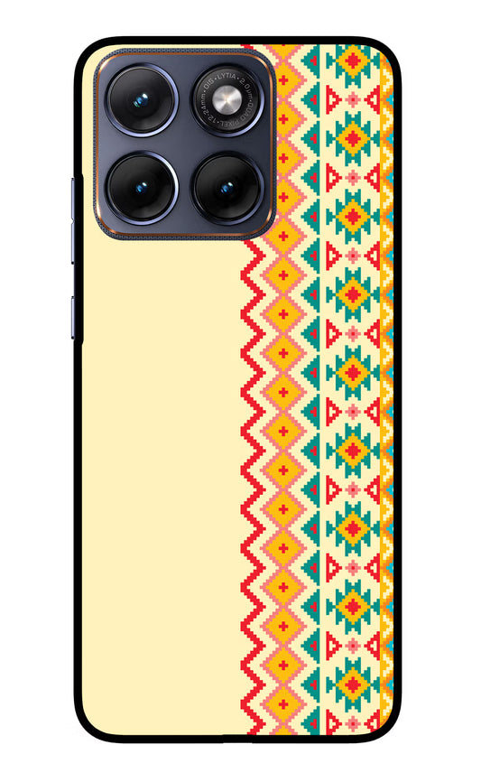 Ethnic Seamless Moto Edge 70 Fusion Glass Case