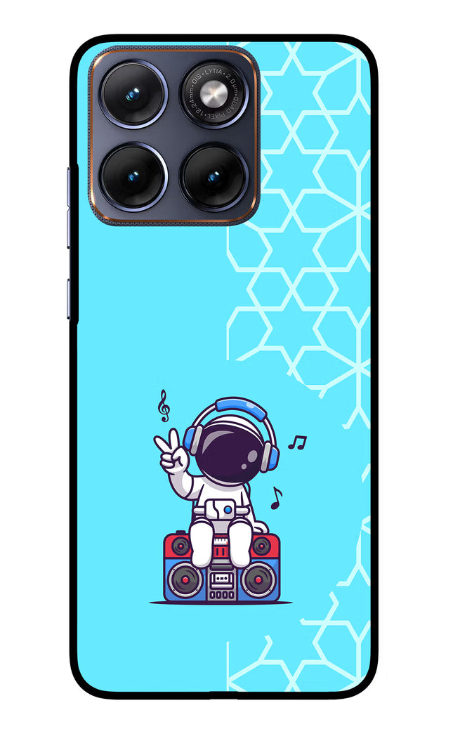 Cute Astronaut Chilling Moto Edge 70 Fusion Glass Case